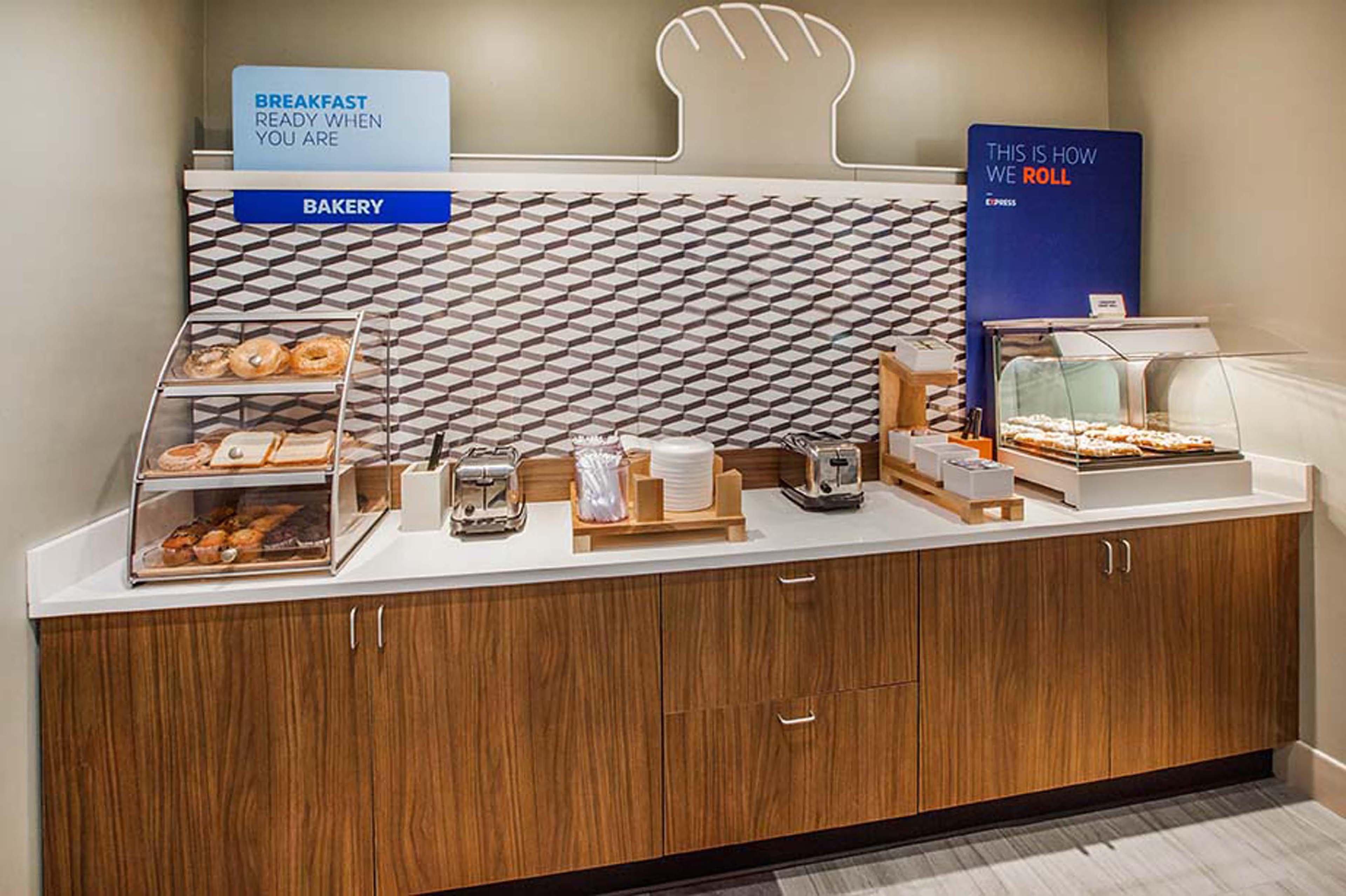 Holiday Inn Express & Suites Williams By Ihg Exteriör bild