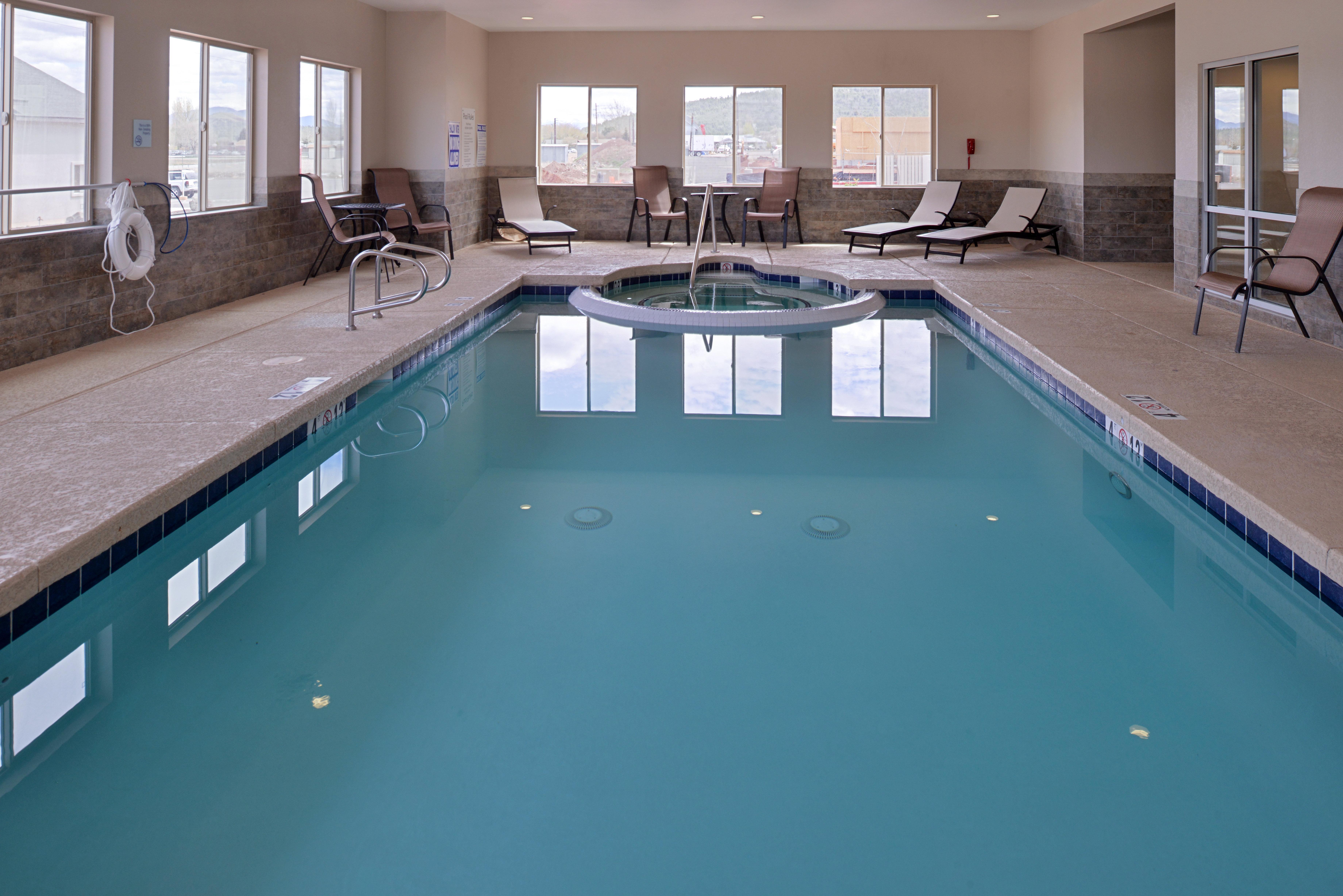 Holiday Inn Express & Suites Williams By Ihg Exteriör bild