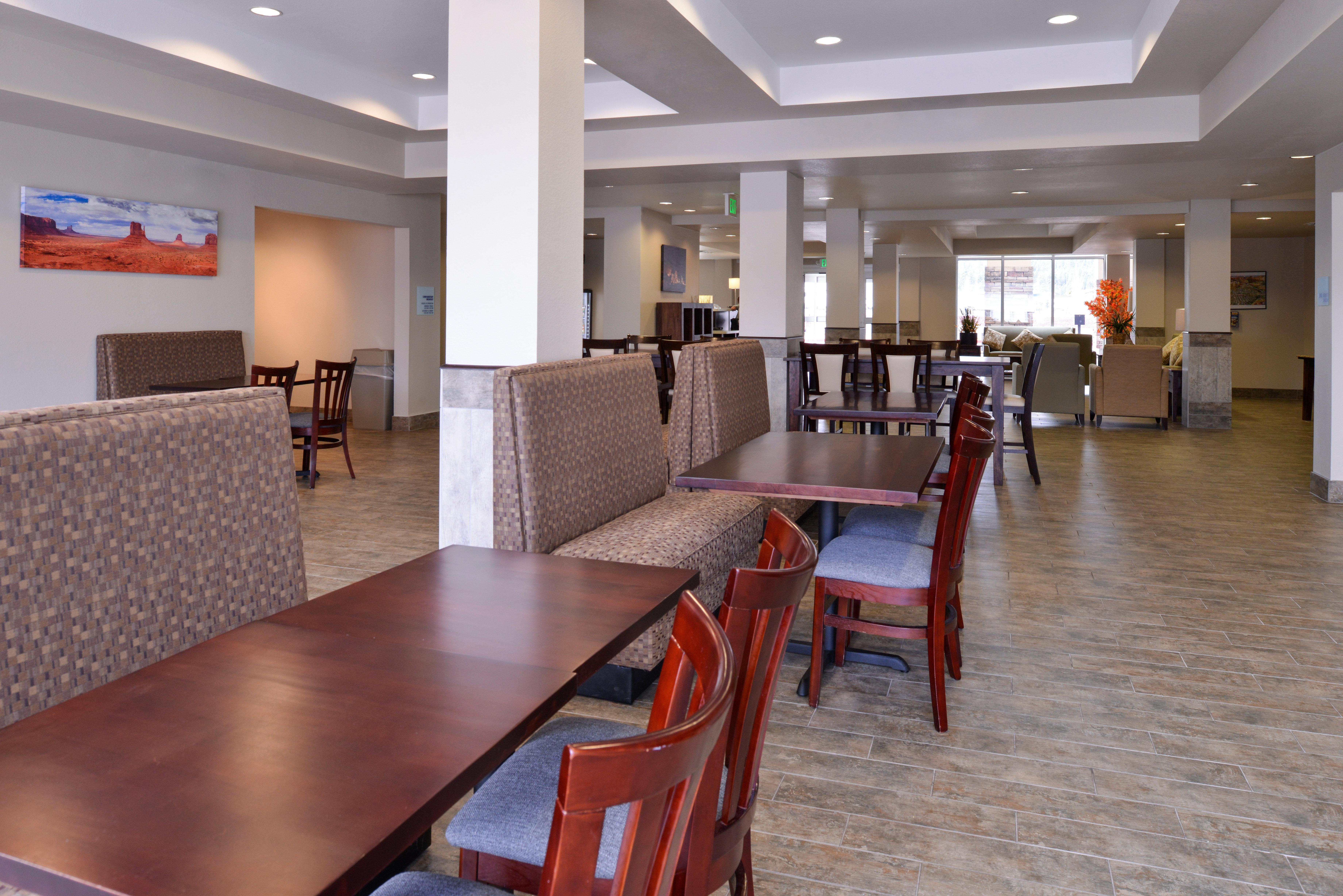 Holiday Inn Express & Suites Williams By Ihg Exteriör bild